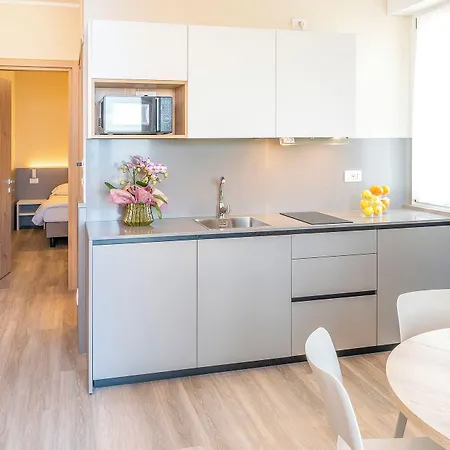 Residenza Panorama 3* コステロマーノ