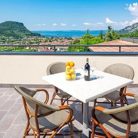 Residenza Panorama Lejlighedshotel Costermano