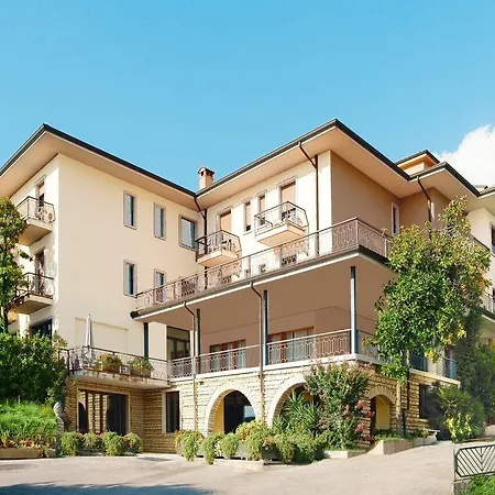 Residenza Panorama 3* Costermano