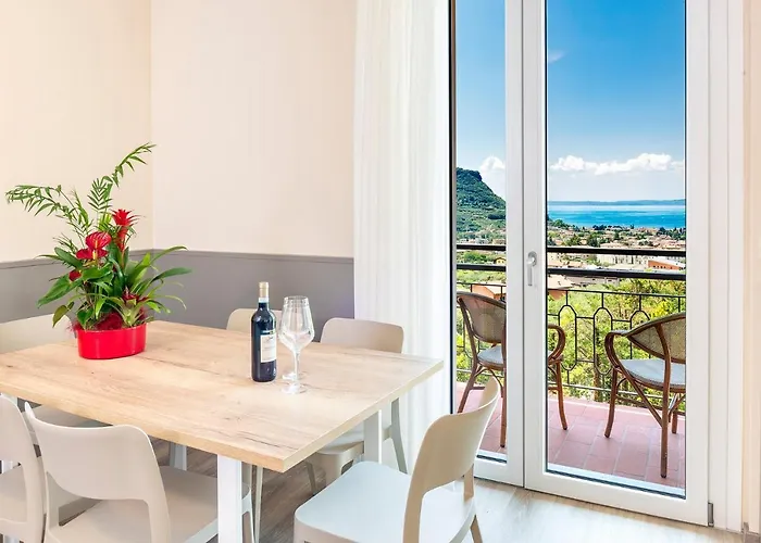 Residenza Panorama Костермано