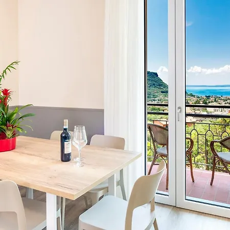 Residenza Panorama 科斯特曼诺