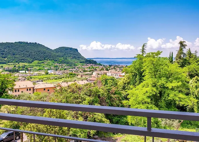 Residenza Panorama 3* Костермано