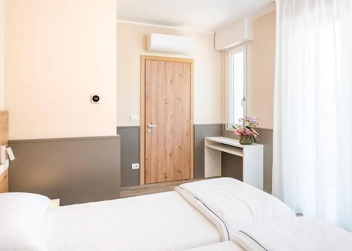 Residenza Panorama Апарт-отель Костермано