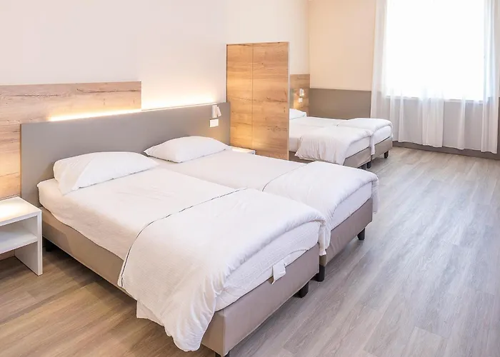 Residenza Panorama Апарт-отель Костермано